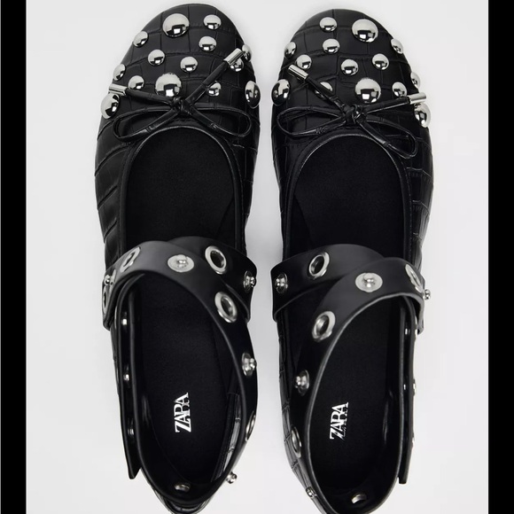 Zara NWT TEXTURED STUDDED MARY JANES Black Flats Silver Studs Size 7.5 Brand New - Picture 1 of 12